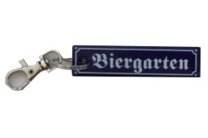 Schlüsselanhänger Biergarten ca. 2 x 8 cm Emaille Nr. 1290